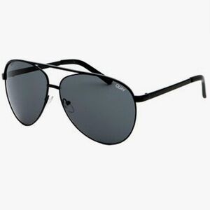 QUAY AUSTRALIA Vivienne Aviator Sunglasses Black Smoke Women’s Oversized Metal